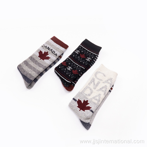 autumn and winter maple leaf pattern socks